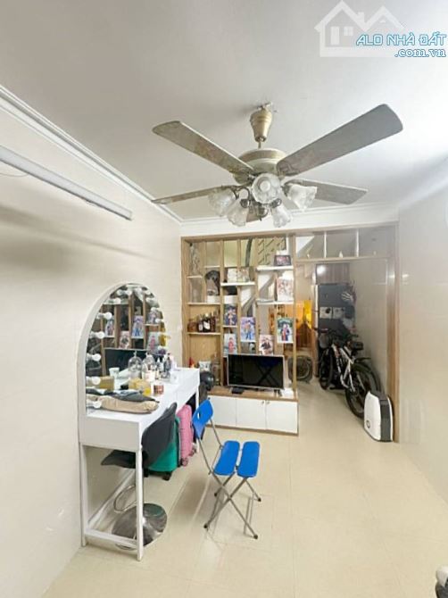 Bán nhà Quan Nhân, Thanh Xuân, Ngõ ba gác, sổ đỏ riêng, 30m2, 4.85 tỷ - 1