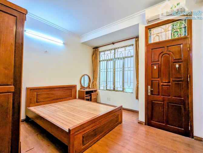 Lô góc duy nhất nhà 4 tầng, 32m, ở sướng, gần hồ Đầm Hồng, Bùi Xương Trạch - 1