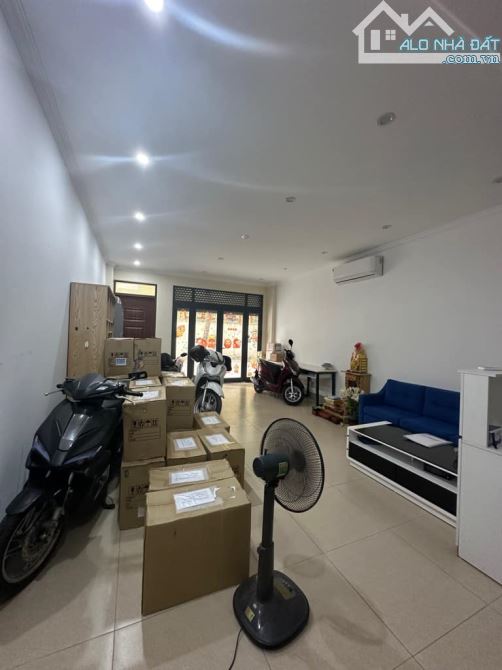 PHÂN LÔ PHẠM TUẤN TÀI 20m RA PHỐ OTO TRÁNH VỈA HÈ KINH DOANH 7 TẦNG THANG MÁY 55m MT 5m - 1