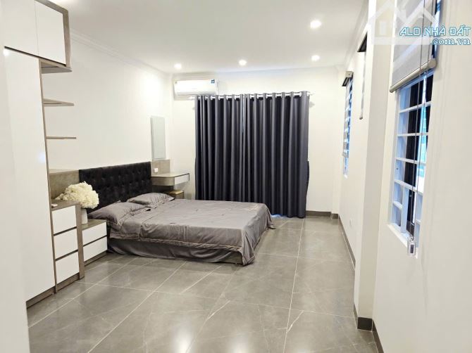 BÁN NHÀ PHỐ PHÚC ĐỒNG LONG BIÊN 6 TỶ 35m 5 TẦNG MT 4m Ô TÔ KINH DOANH FULL NT - 1
