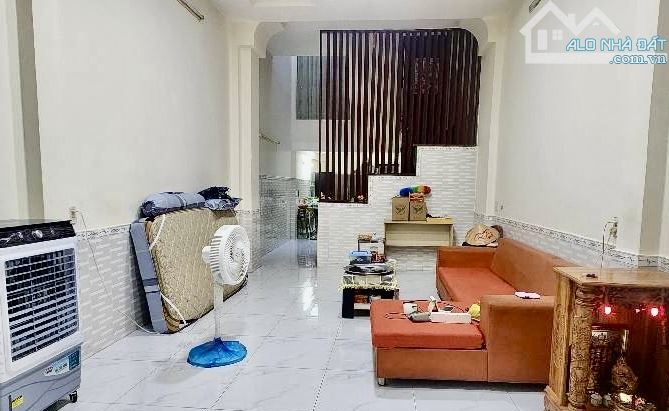 Bán nhà 4 tầng Huỳnh Tấn Phát, xe hơi đậu cửa, 70m2 nhỉnh 6 tỷ - 1