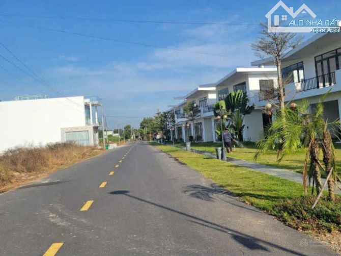 mặt tiền khu biệt thự Phan Gia. Ngay Tỉnh Lộ 44B vô 200m. CHI 900TR - 1
