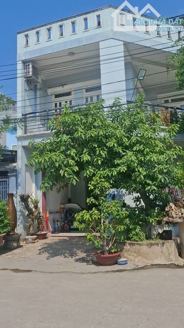 BÁN NHÀ ĐÔNG HÒA, LÔ GÓC VIP – NGANG KHỦNG 7.6M – NHÀ 3 TẦNG ĐẸP – CHỈ 7.95 TỶ‼️ - 1