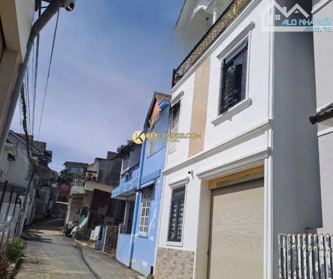 🏡 Nhà Phố Đẹp 2 Tầng, Hẻm Ô Tô, Sổ Riêng - Chỉ 6 Tỷ, Đường Phan Chu Trinh, Đà Lạt! - 1