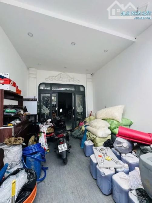 Nhà đẹp 4 tầng BTCT, hẻm 8m Văn Cao, 80m2, 4PN, tặng full Nội thất - 1