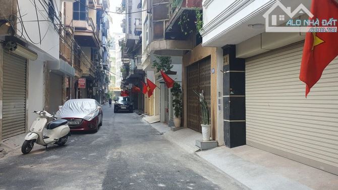 Chính chủ Bán nhà 5 tầng phố Nguyễn Chí Thanh 90m chỉ 23.5 tỷ Ba Đình ô tô 7 chỗ đỗ cửa - 1