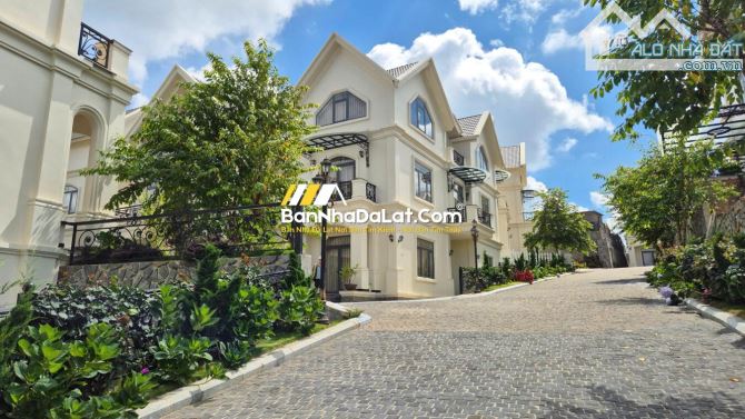 🏡BÁN VILLA SANG TRỌNG 212m² ( 10x21m) KHU ROYALL VILLA MĂNG LIN, P.7 ( Phường LangBiang ) - 1