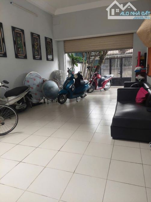 BÁN NHÀ BIỆT THỰ 3 TẦNG, MẶT TIỀN KHU CHỢ KIẾN THIẾT, HIỆP PHÚ Q9 - 1
