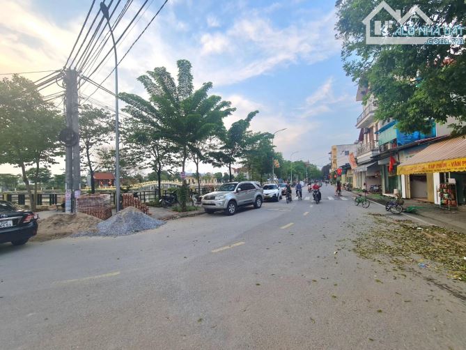 BÁN SIÊU PHẨM MẶT TIỀN KHỦNG ĐẠI ĐỒNG, THIÊN LỘC - SẴN NHÀ C4 - Ô TÔ 7 CHỖ NGỦ TRONG ĐẤT - 1
