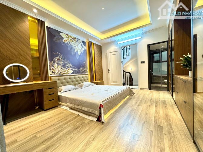 NHÀ ĐẸP GẦN PHỐ - NGÕ THÔNG RỘNG - SỔ VUÔNG - 50M2 – 4 TẦNG – NỘI THẤT XỊN KHƯƠNG TRUNG . - 1