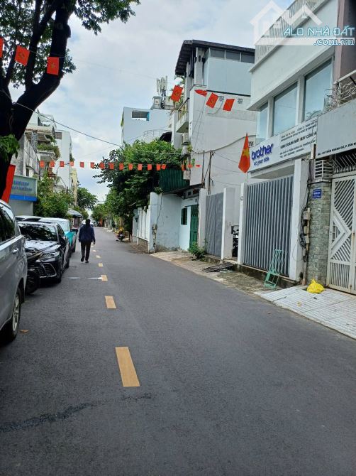 Cần bán nhà MT đường Trần Khánh Dư, Quận 1,DT:4,5mx16, K/C 4 tầng, Giá chỉ 27 tỷ - 1