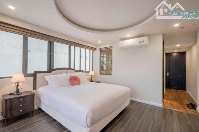 Bán KS Sương Nguyệt Ánh Q.1 DT:5x20 NH:8M CN:111m2 KC:Hầm 7L HDT: 205tr/th Giá:57 Tỷ - 1