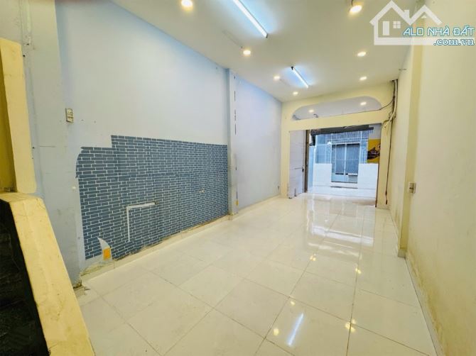 HXH 3 THÁNG 2 QUẬN 10 10M RA MẶT TIỀN DT: 44M2- 8 TỶ 8 - 1