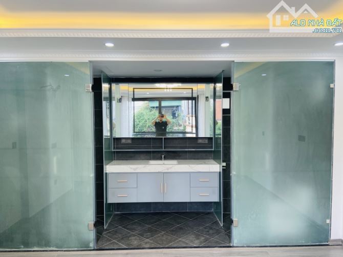 THÁI HÀ-LÁNG HẠ -ĐỐNG ĐA- DT 33M2 -MT VIP 7.9M -TM - FULL NỘI THẤT-GIÁ CHỈ 12.8 TỶ. - 1