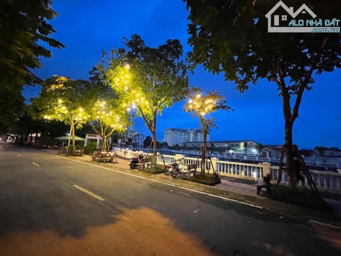 Nhà đẹp Lâm Hạ 79X5T, ngõ thông, vỉa hè, ô tô tránh, kinh doanh, view hồ, nở hậu 26.6 tỷ. - 1