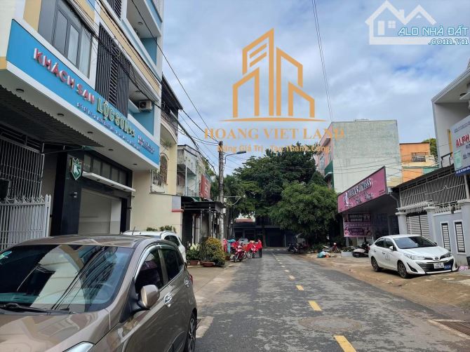 Nhà 1 trệt 3 lầu mặt tiền Phan Đăng Lưu - DT:6x20m - tây bắc - giá:13.5 tỷ - 1