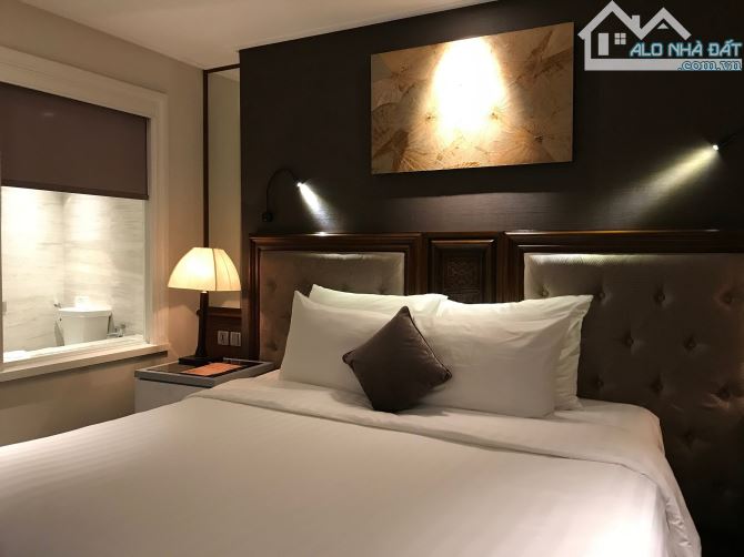 Khách sạn MP Nguyễn Trường Tộ 180m2 x 16 tầng MT 7.5m - 50p - 165 tỷ - Dòng tiền 36 tỷ/năm - 12