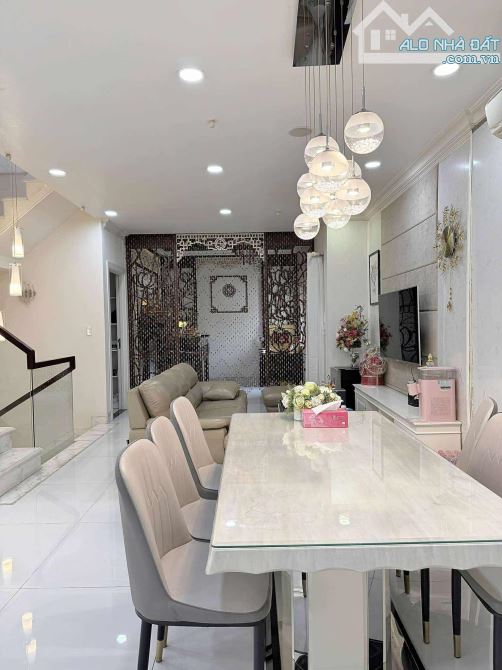 BÁN BIỆT THỰ ĐẲNG CẤP KDC MEGA RUBY,KHANG ĐIỀN,159m²,3 Lầu,Chỉ 20.5 Tỷ - 12