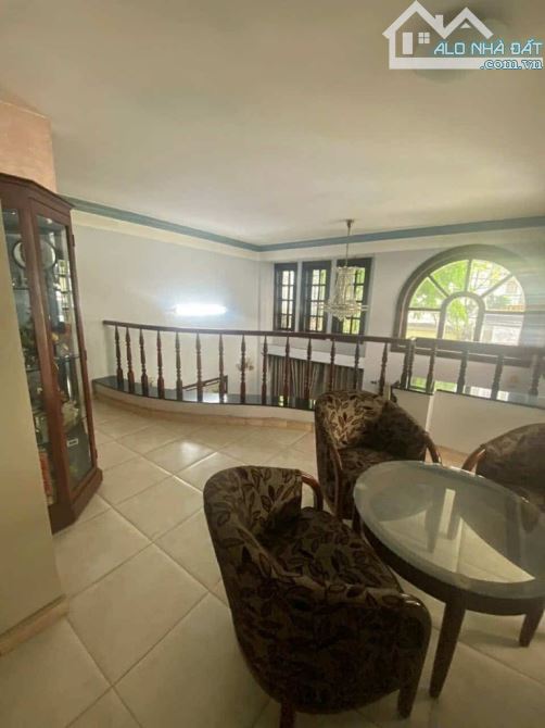 Biệt thự sân vườn Khu Tên Lửa - 200m2 vuông đẹp - gần AEON - Tâm Anh - 2