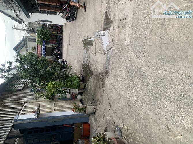 Bán Nhà Dĩ An- Nguyễn Tri Phương, Dt:61m2 x 3tầng . Chỉ 4 tỷ 3 - 2