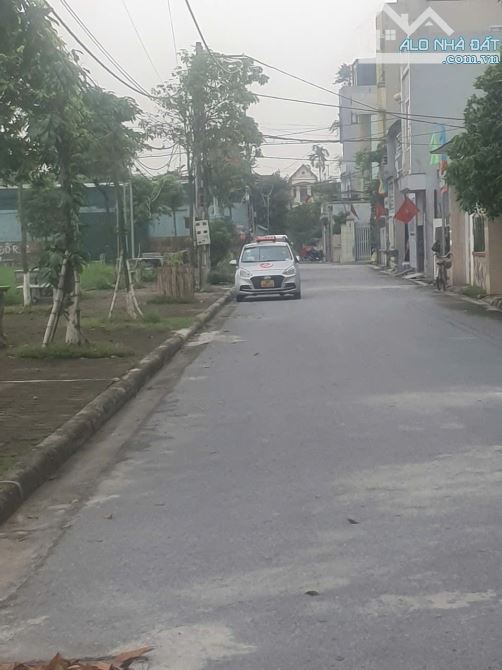 Bán đất đẹp Bắc Hồng - Đông Anh - Ngõ thông - Ô tô ngủ trong đất. - 2