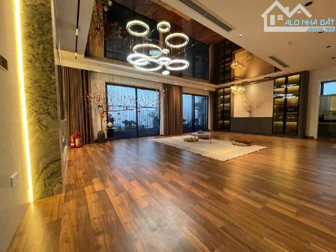 SIÊU CĂN HỘ LÔ GÓC 4 NGỦ - VIEW ĐỈNH - KĐT NGOẠI GIAO ĐOÀN  Diện tích: 152m² - 2
