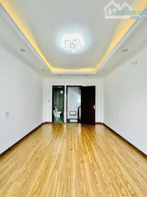 Chú Đỗ gửi bán nhà Thượng Cát 35m² x 5 tầng, lô góc, gần ĐH Công Nghiệp - 2