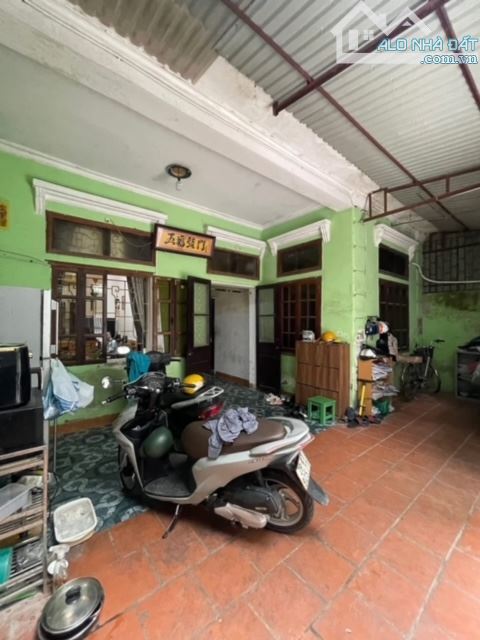 ĐẤT, HOÀNG QUỐC VIỆT, CẦU GIẤY- VỈA HÈ-KD- Ô TÔ:89/100M, MT 6,5M, GIÁ 36 TỶ. - 2
