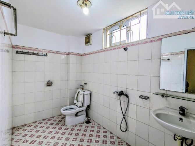 Lô góc duy nhất nhà 4 tầng, 32m, ở sướng, gần hồ Đầm Hồng, Bùi Xương Trạch - 2
