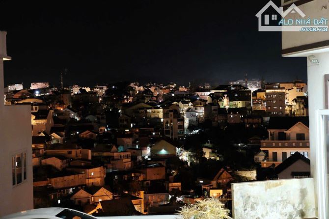 🏡 Cần bán Nhà Phố Nhà Hẻm Xe Hơi,  Nguyễn Trung Trực, P.04, Đà Lạt , Gần Hồ Xuân Hương. - 2