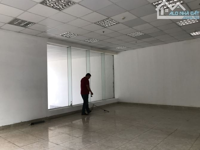 Bán sàn văn phòng VOV Mễ Trì DT 220m2 giá 58tr/m2 - 2