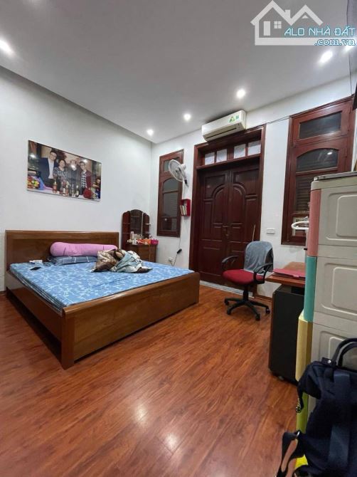 Chính chủ bán nhà 4 tầng, thang máy, 65m, ô tô chánh, ở sướng, Quan Nhân - 2