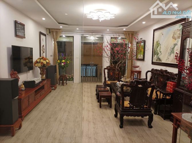 Bán BT Minh Tâm, Cổ Linh, Gara 3 oto, thang máy, 90m2, mt 4.7m, 6 tầng, 23.95 tỷ, ở sướng - 2