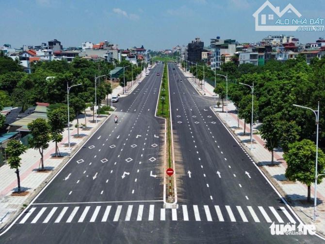 CHÍNH CHỦ GỬI BÁN LÔ ĐẤT MẶT PHỐ HỒNG TIẾN. THÀNH PHỐ HÀ NỘI  Diện tích 30 - 2