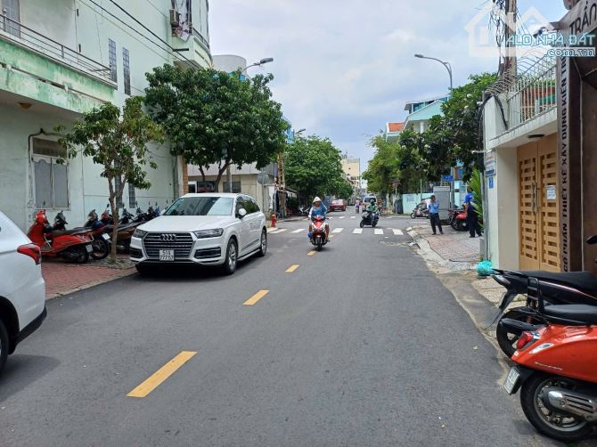 Cần bán nhà MT đường Trần Khánh Dư,Quận 1,DT:4,5mx15m, trệt 3 lầu. HĐT 35tr/th Giá 23 tỷ - 2