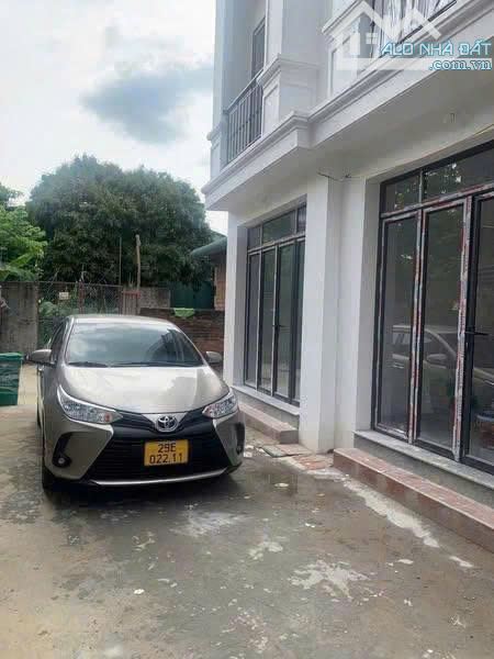 Bán nhà đẹp số 1 phụng châu .ô tô đỗ cửa. Cách trường TDTT 500m.30m.4 tầng .3x tỷ có TL - 2