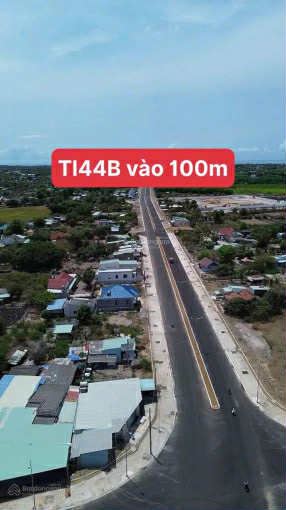 mặt tiền khu biệt thự Phan Gia. Ngay Tỉnh Lộ 44B vô 200m. CHI 900TR - 2