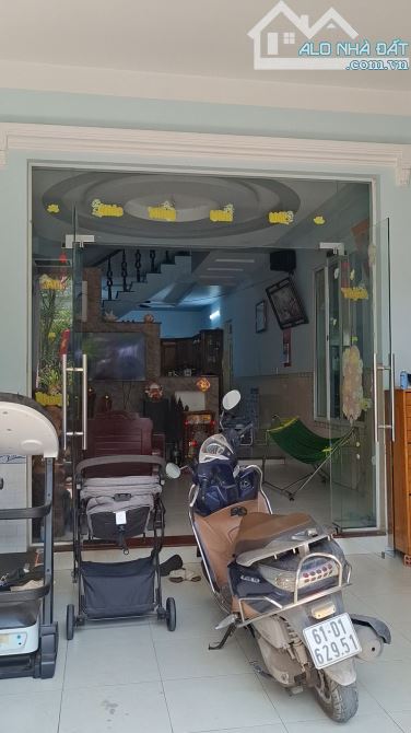 BÁN NHÀ ĐÔNG HÒA, LÔ GÓC VIP – NGANG KHỦNG 7.6M – NHÀ 3 TẦNG ĐẸP – CHỈ 7.95 TỶ‼️ - 2