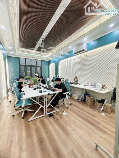 Sài Đồng – 55m2 – 2 thoáng – Văn phòng cho thuê – Ngay gần cầu Vĩnh Tuy – Nhỉnh 16 tỷ - 2