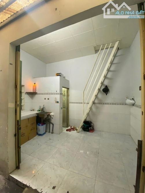 Bán nhà gần mặt tiền Hòa Bình, P5, Quận 11 – 3 tầng, chỉ hơn 1 tỷ, sổ riêng. - 2