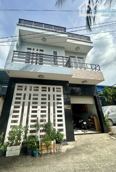 Bán nhà 2 tầng đường TX52, phường THẠNH XUÂN,Q12,dt 106m²(6,7x16).Hẻm 6m.Giá 6,3tỷ - 2