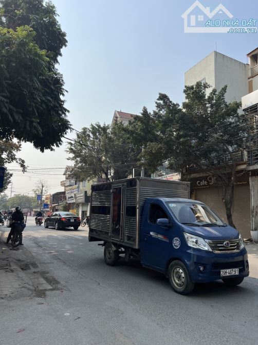 BÁN SIÊU PHẨM ĐẤT DỊCH VỤ TRẠM TRÔI – LÔ GÓC 2 THOÁNG – VỈA HÈ RỘNG 195M - XÂY VP CỰC ĐẸP - 2