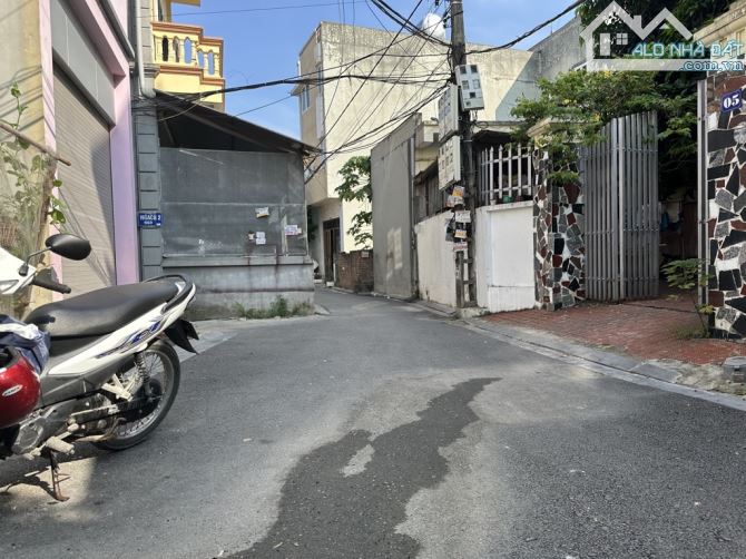 BÁN ĐẤT TẶNG NHÀ C4  GIÁ 4,2 TỶ XÃ THIÊN LỘC (KIM CHUNG,ĐÔNG ANH) TỔNG 51M² FULL  +MT4m. D - 2