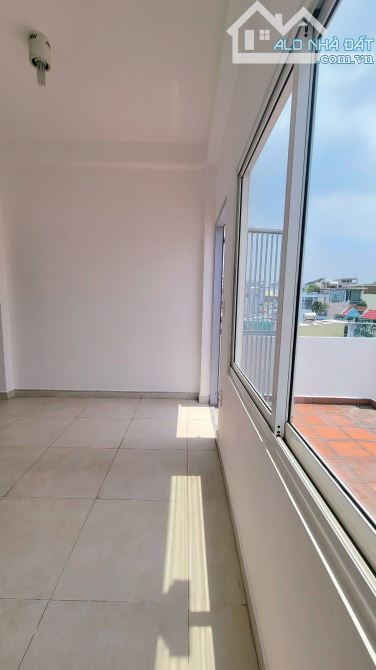 Cách 1 căn ra mặt tiền ! Bán nhà hẻm xe hơi Hoàng Hoa Thám P7 Bình Thạnh 4x10 nhà 4 tầng - 2