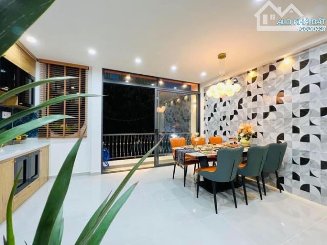 NHÀ ĐẸP 4 TẦNG, 82M2, TRUNG TÂM QUẬN 7, FULL NỘI THẤT Ở LIỀN, CHỈ 7 TỶ - 2