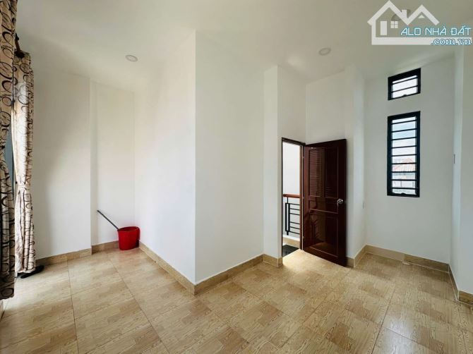GIÁ TỐT 9 TỶ - BÁN NHÀ BÌNH THẠNH - HXH SÁT MT PHAN VĂN TRỊ - 5 TẦNG (4x14) 7PN 8WC - 2