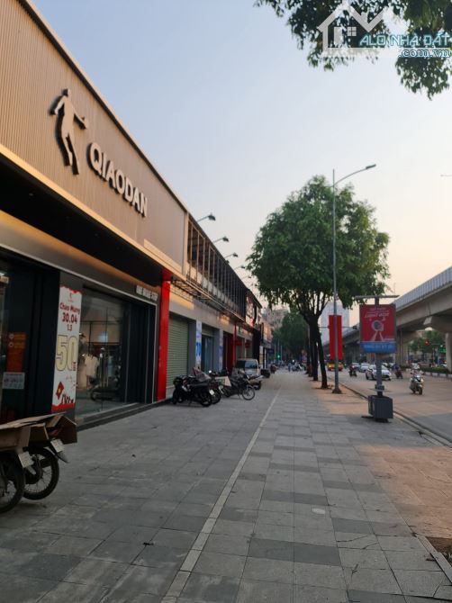 Bán lô đất 11500m2, lô góc 2 mặt phố tại đường Quang Trung, mt 220m, chỉ 570 tỷ. - 2