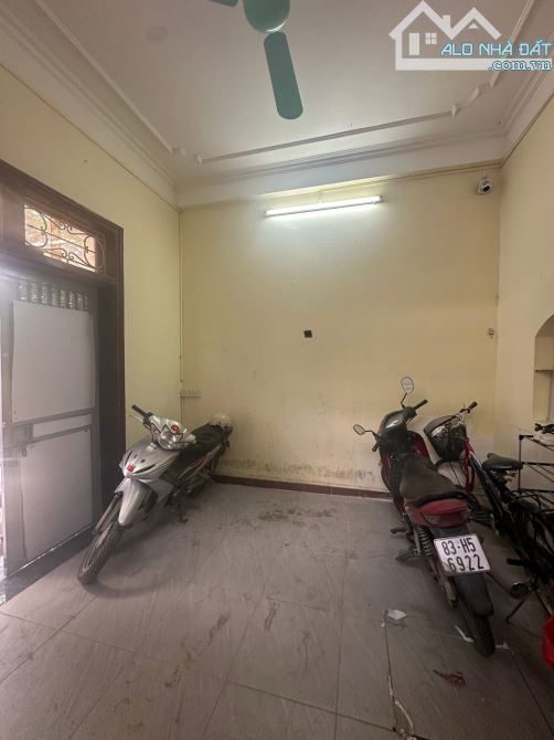 BÁN NHÀ PHÂN LÔ, LÔ GÓC, Ô TÔ, XUÂN THỦY, CẦU GIẤY, DT 30M, 4 TẦNG, MT 4M, GIÁ NHỈNH 11 TỶ - 2