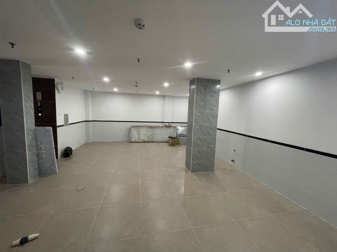 CCMN Đại Mỗ, Ô Tô Tránh, DT 83m, 22 Phòng, DT 90 triệu/Tháng. Giá 24.1 Tỷ. LH: Hoàng Trung - 2