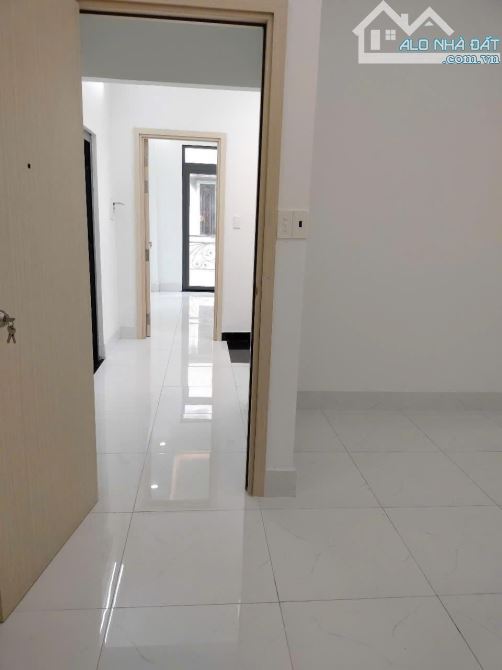 Nhà bán: đường Hồ Ngọc Lãm . Q Bình Tân. DTSD 69m2. 2 tầng. Giá 4,99 tỷ - 2